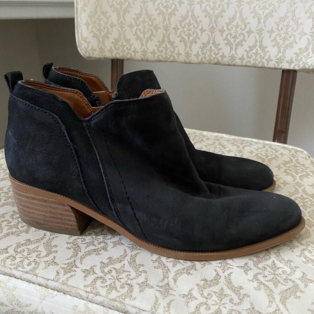 Franco Sarto Size 6 Black Suede Bootie
